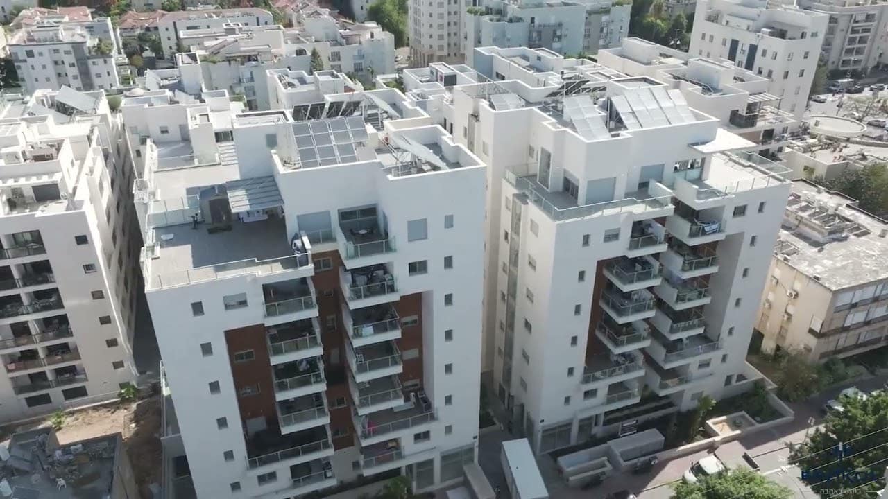 עקיבא 8-10 רעננה · אשכול פרויקטים